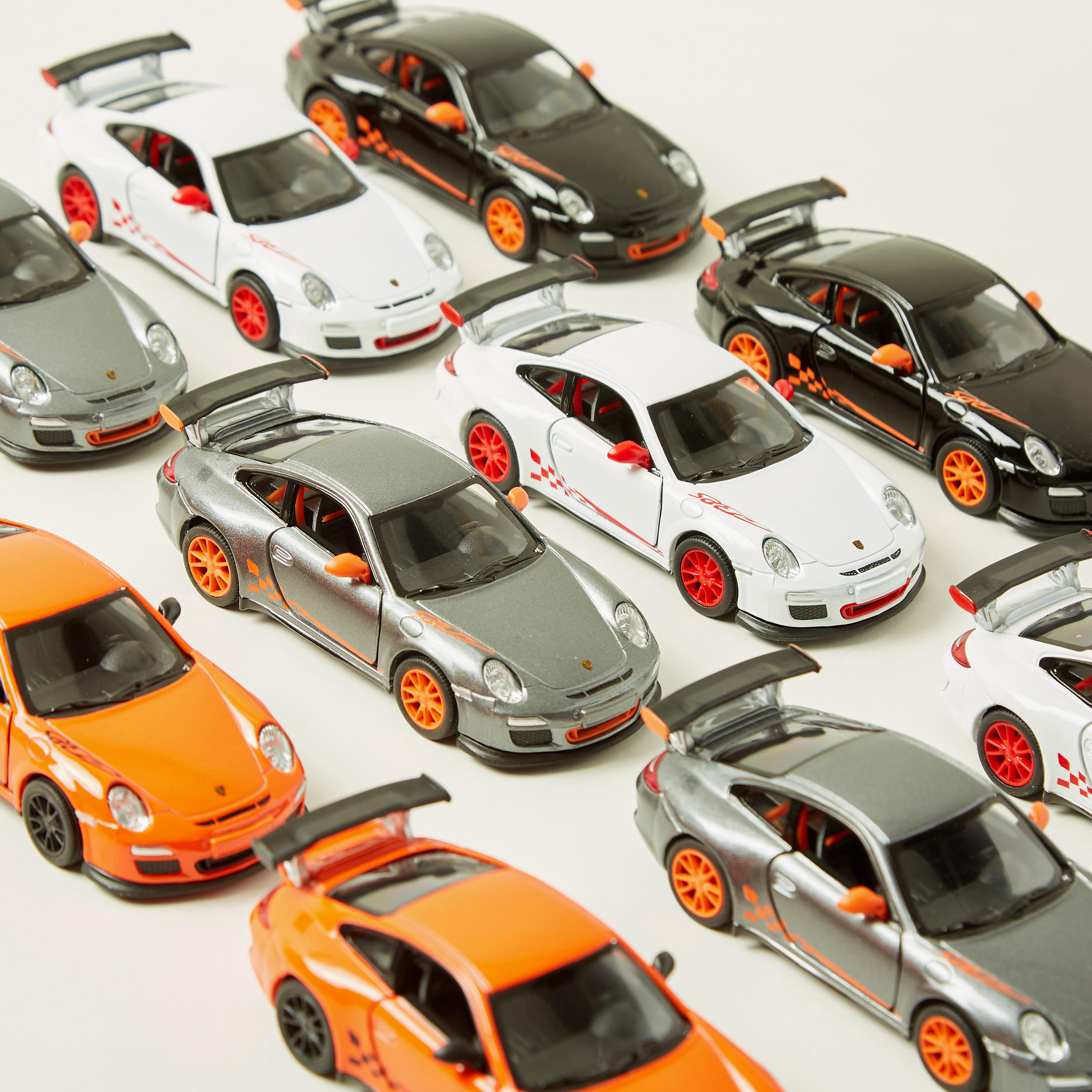 Kinsmart Porsche 911 GT3 RS Modellauto – Maßstab 1:36, Orange, Mit Pullback-Antrieb