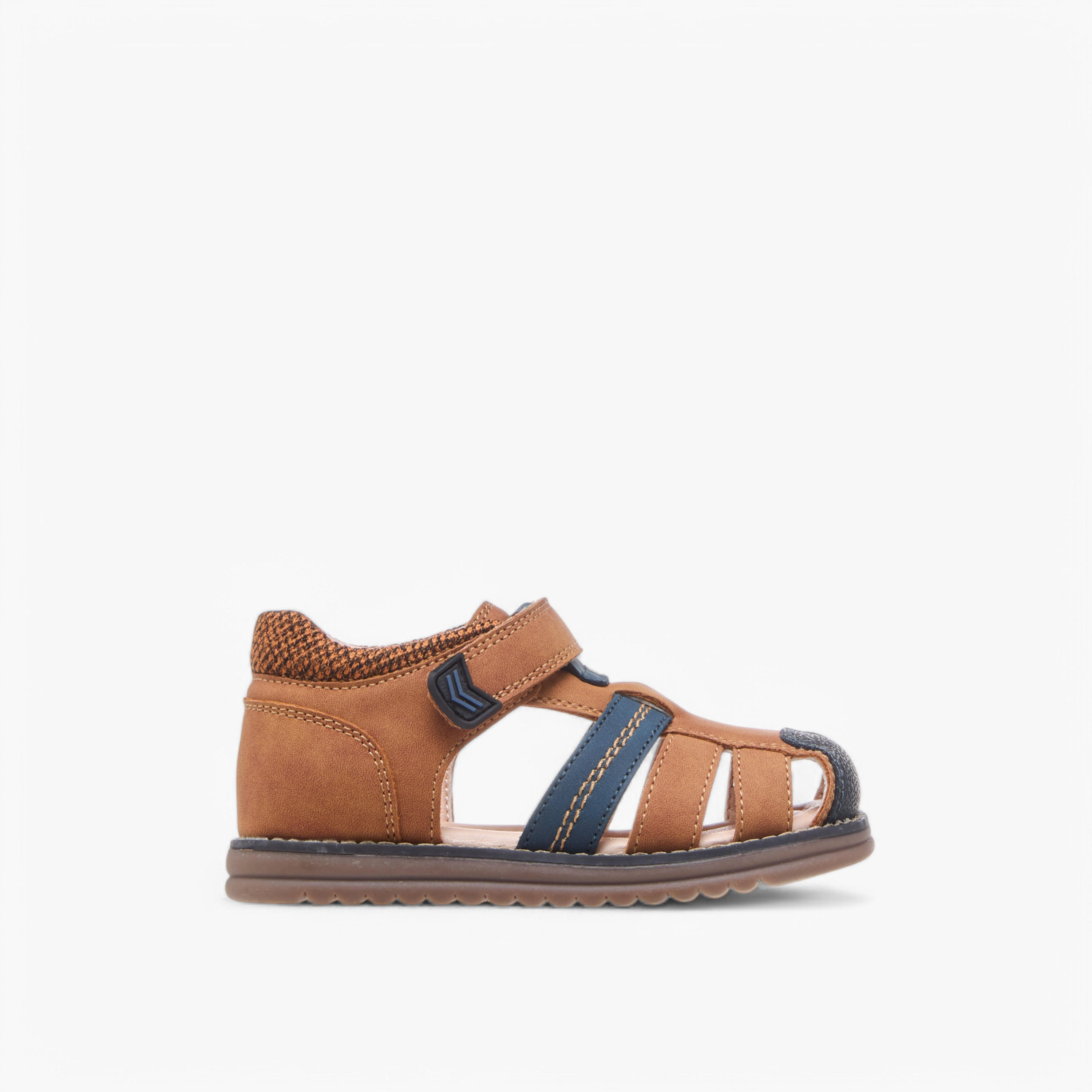 صندل بأحزمة وشريط إغلاق لاصق من إل بي إل من شو إكسبريس-boys-shoes-sandals-image-2