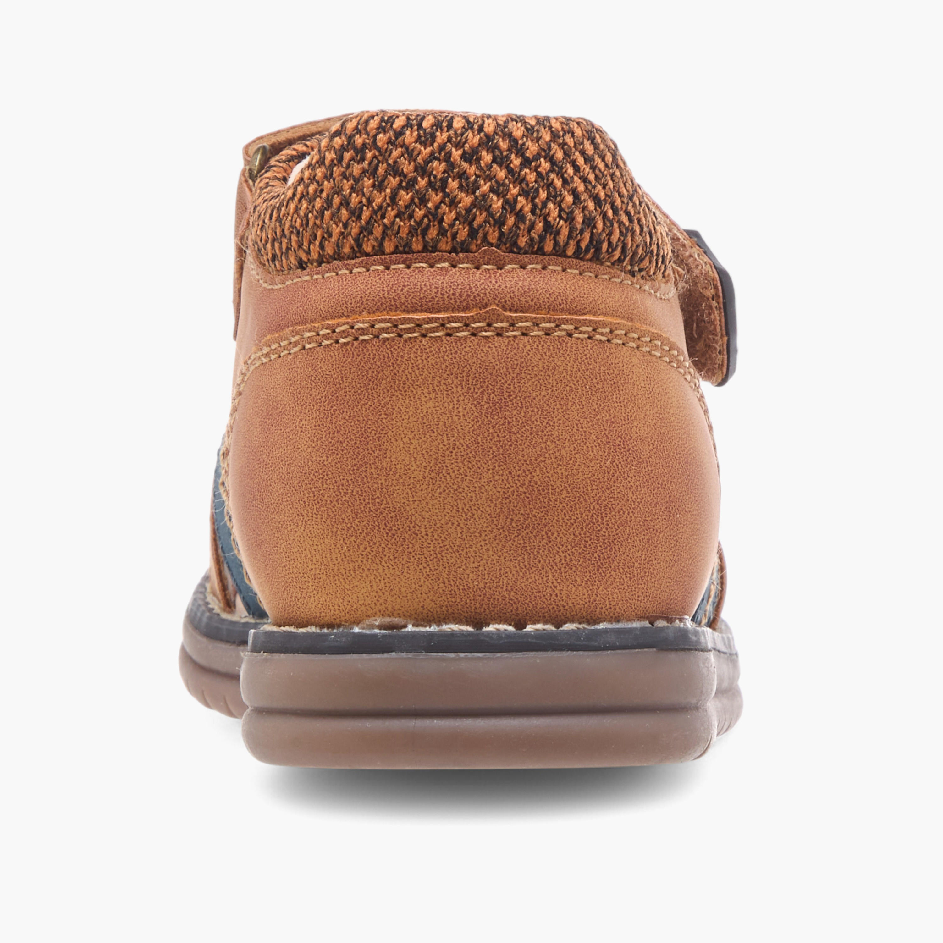 صندل بأحزمة وشريط إغلاق لاصق من إل بي إل من شو إكسبريس-boys-shoes-sandals-image-4