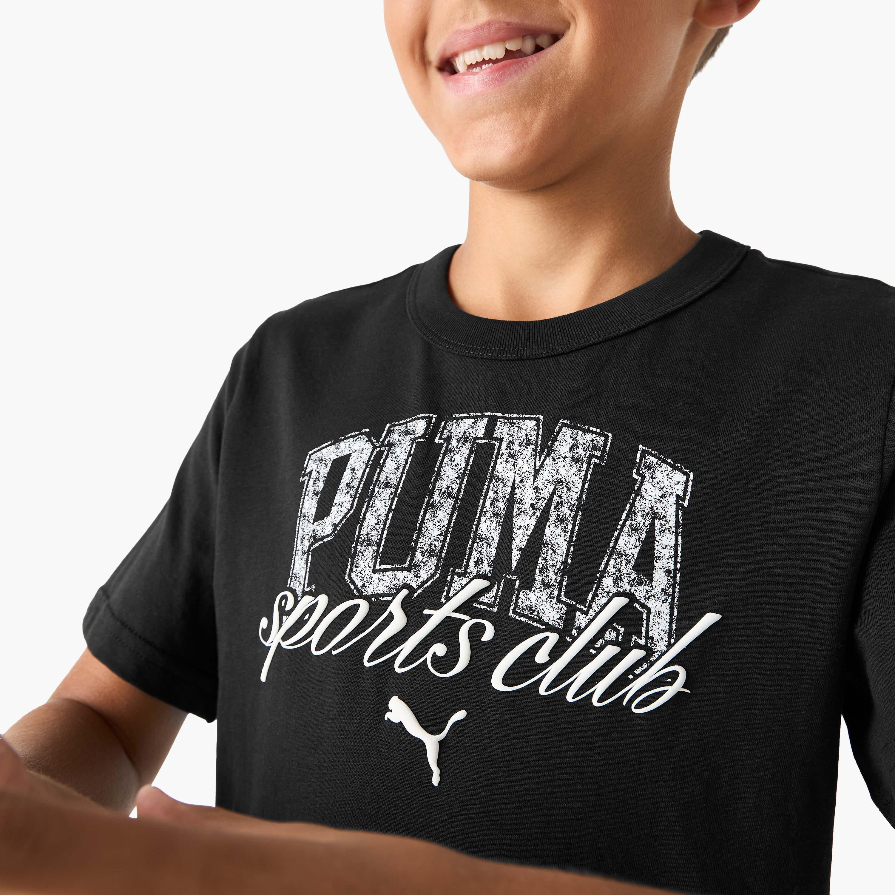 تيشيرت بأكمام قصيرة وياقة مستديرة وطبعات شعار من بوما-sports-boys-clothing-tops-image-4