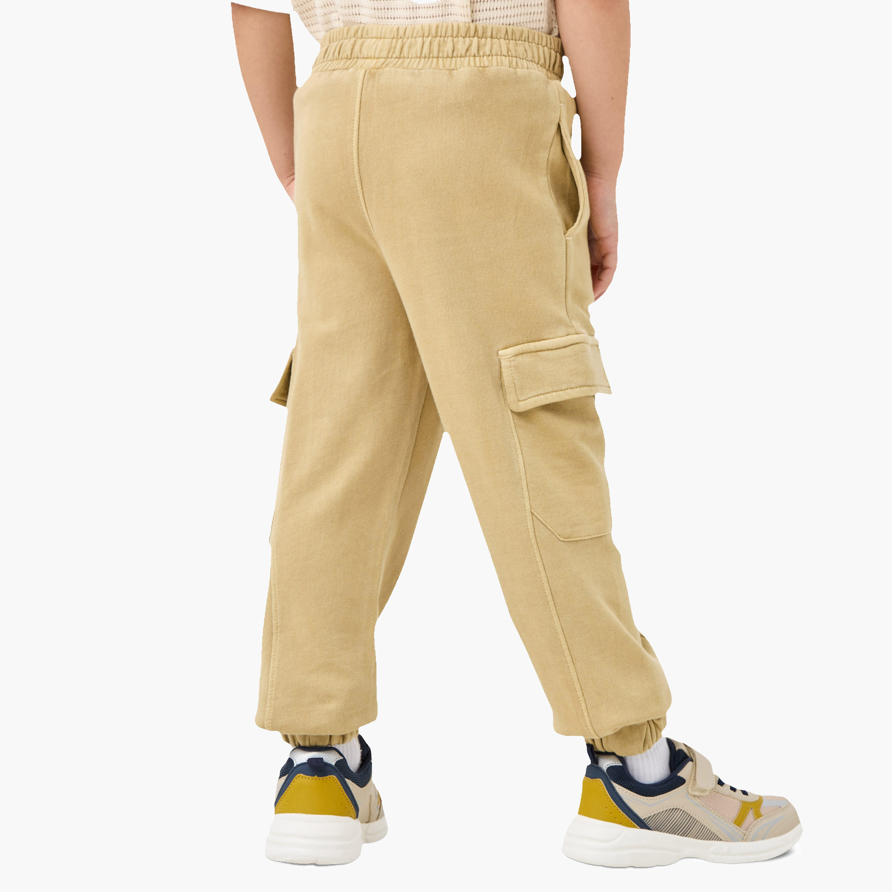 Juniors Solid Joggers with Elasticated Drawstring Closure and Pockets-boys-clothing-bottoms-joggersandtrackpants-image-3