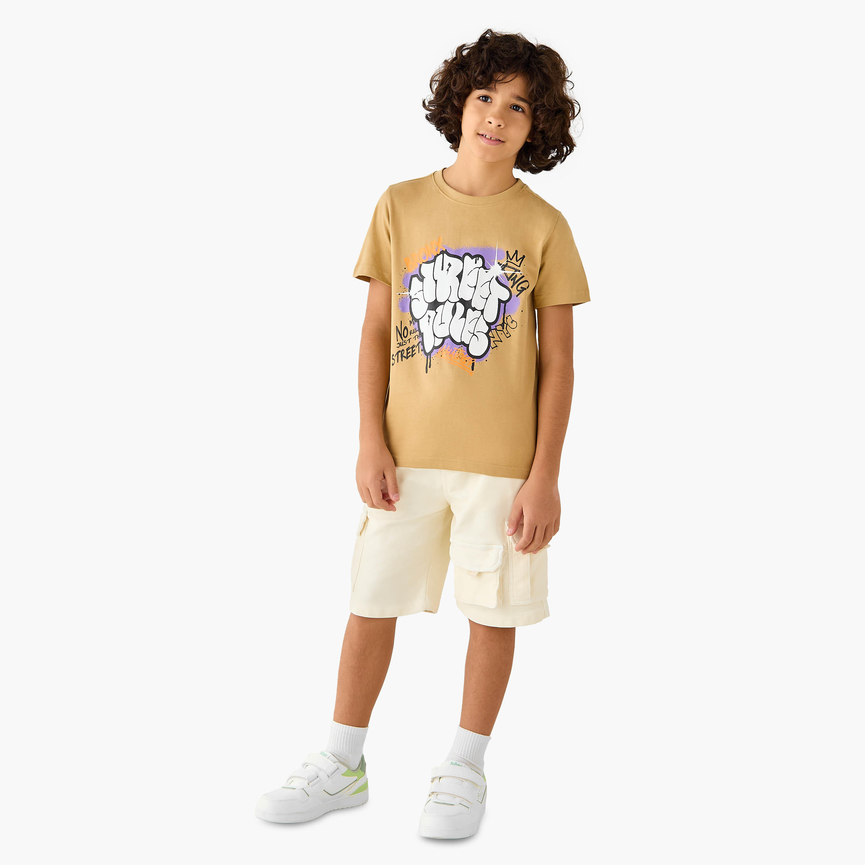 تيشيرت بطبعات جرافيتي من جونيورز-promo_babyshop_Buy2for30_UAE280426-image-2