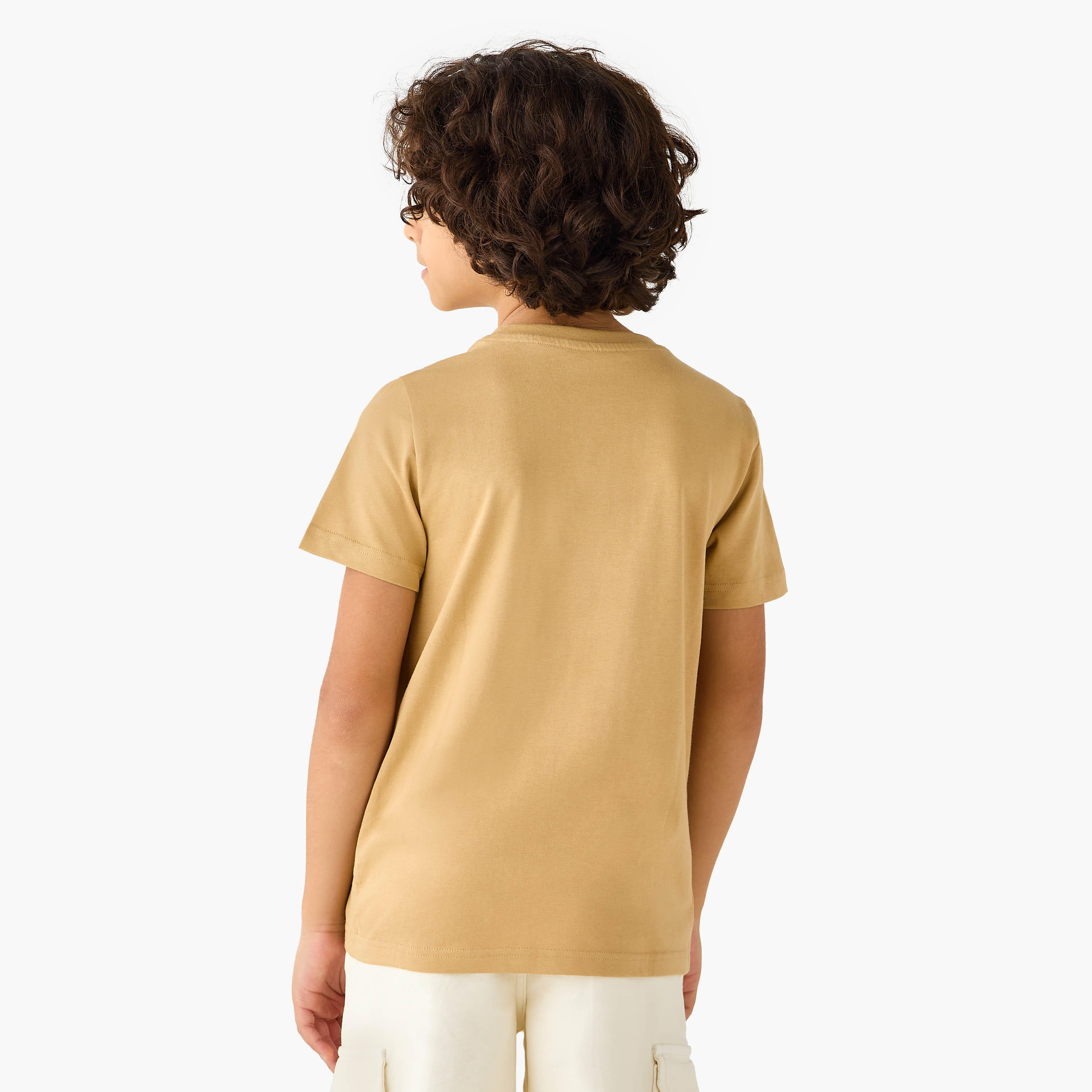 تيشيرت بطبعات جرافيتي من جونيورز-promo_babyshop_Buy2for30_UAE280426-image-3