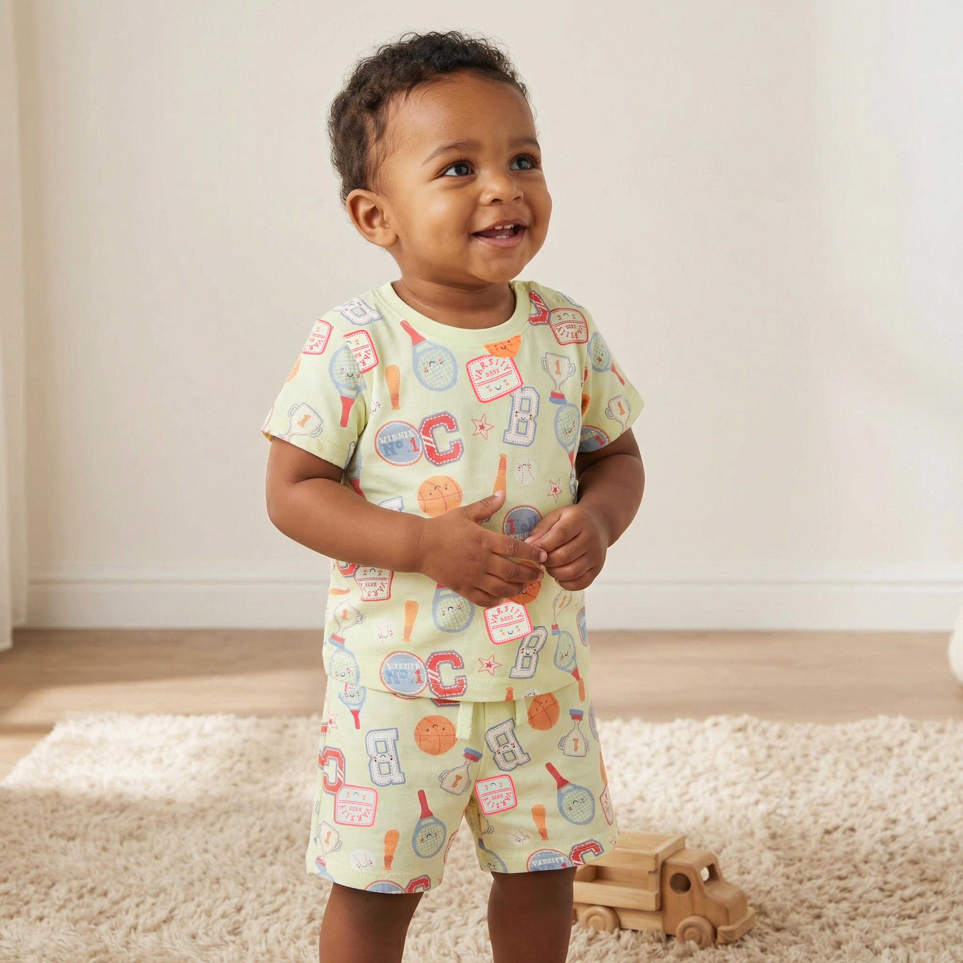 تيشيرتات بياقة مستديرة وأكمام قصيرة وطبعات مع شورت من جونيورز - طقم 3 قطع-baby-boys-clothing-setsandcoords-image-2