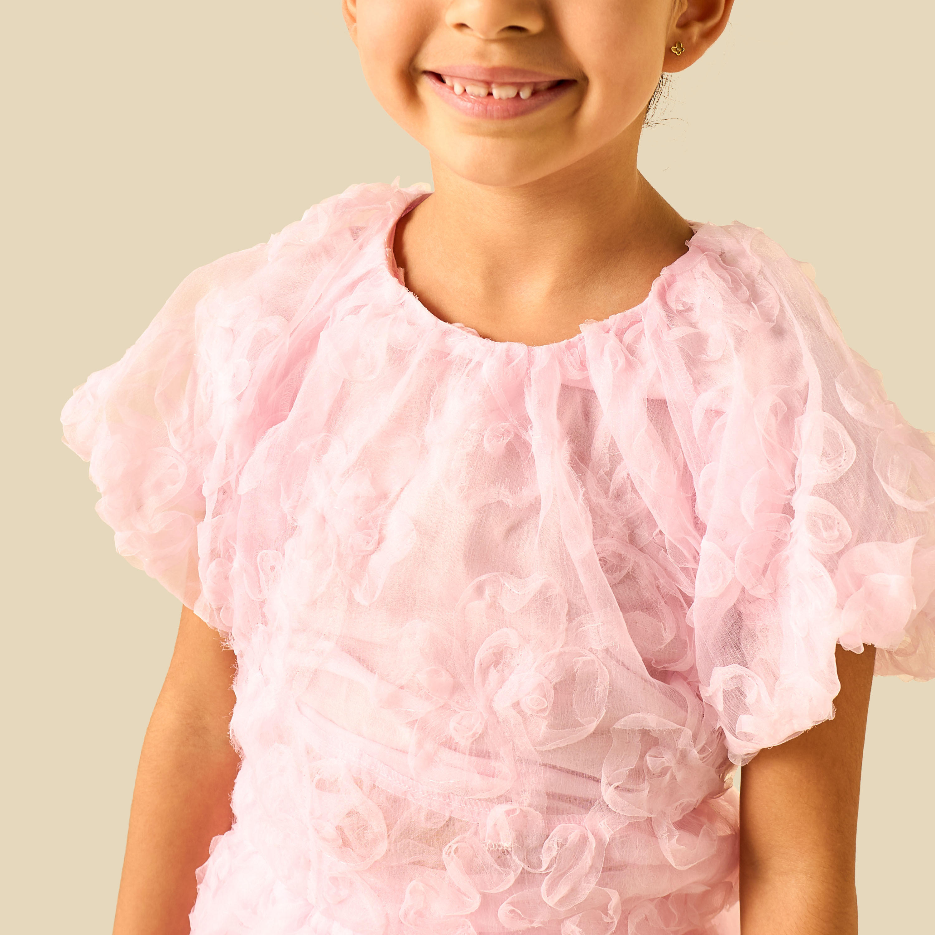 طقم تنورة وبلوزة بياقة ضيقة وأكمام قصيرة بنقوش أزهار من جونيورز-baby-girls-clothing-setsandcoords-image-4