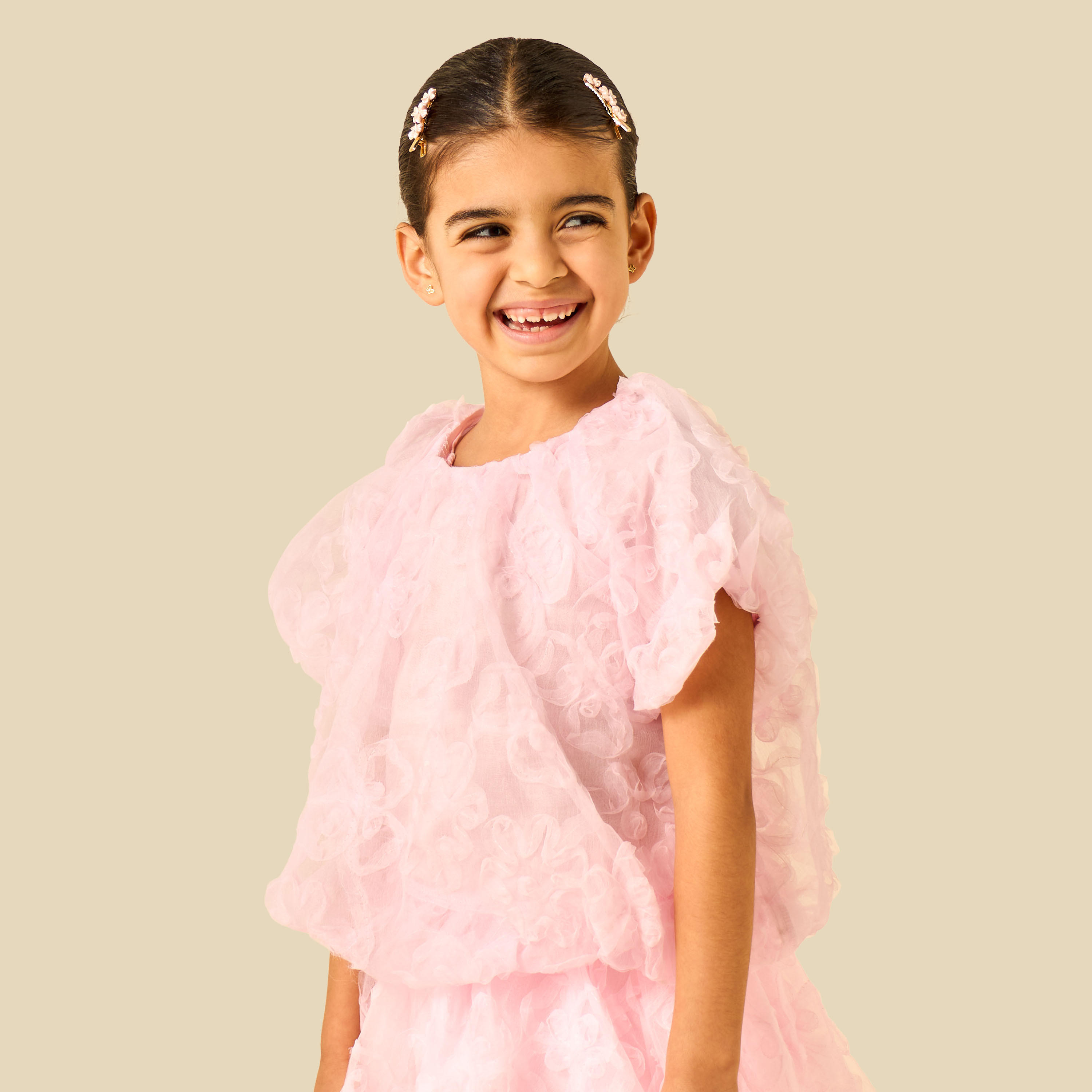 طقم تنورة وبلوزة بياقة ضيقة وأكمام قصيرة بنقوش أزهار من جونيورز-baby-girls-clothing-setsandcoords-image-6