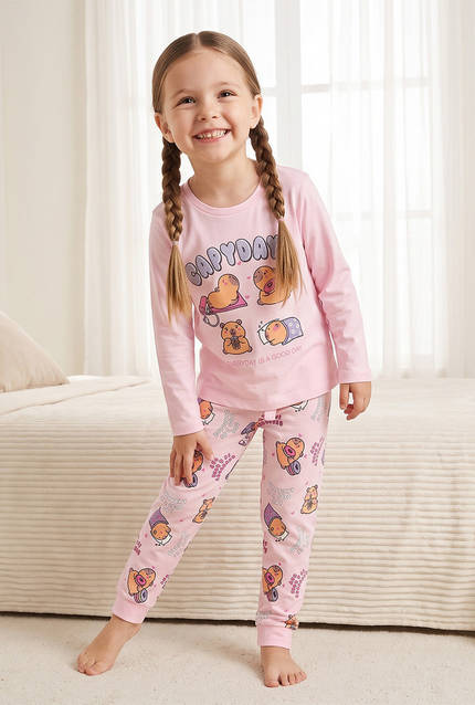 طقم بيجاما قطن بياقة مستديرة وأكمام طويلة بطبعات من جونيورز-girls-clothing-image-1