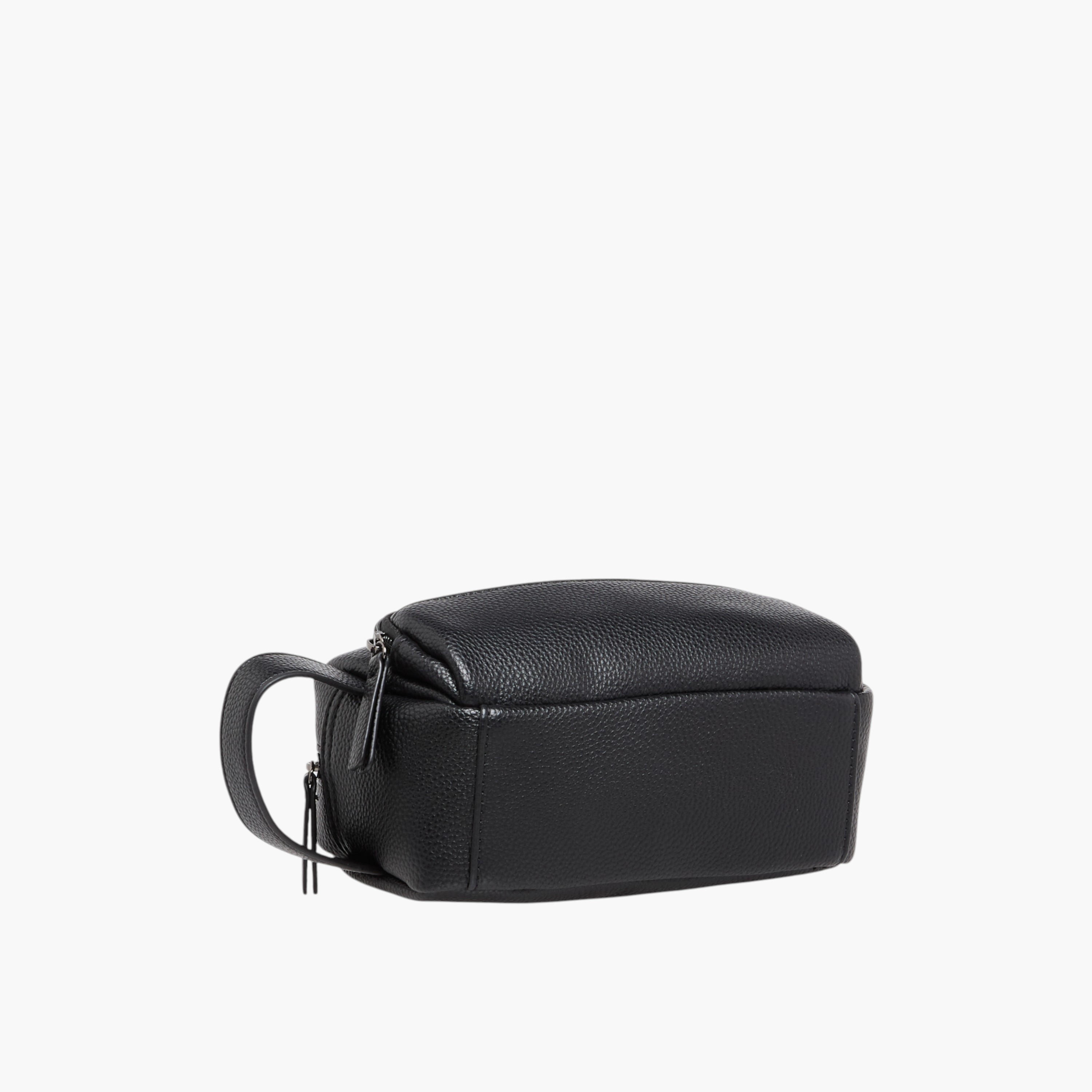 شنطة صغيرة سادة بسحاب إغلاق من إل بي إل بواسطة شو إكسبريس-men-bags-image-5