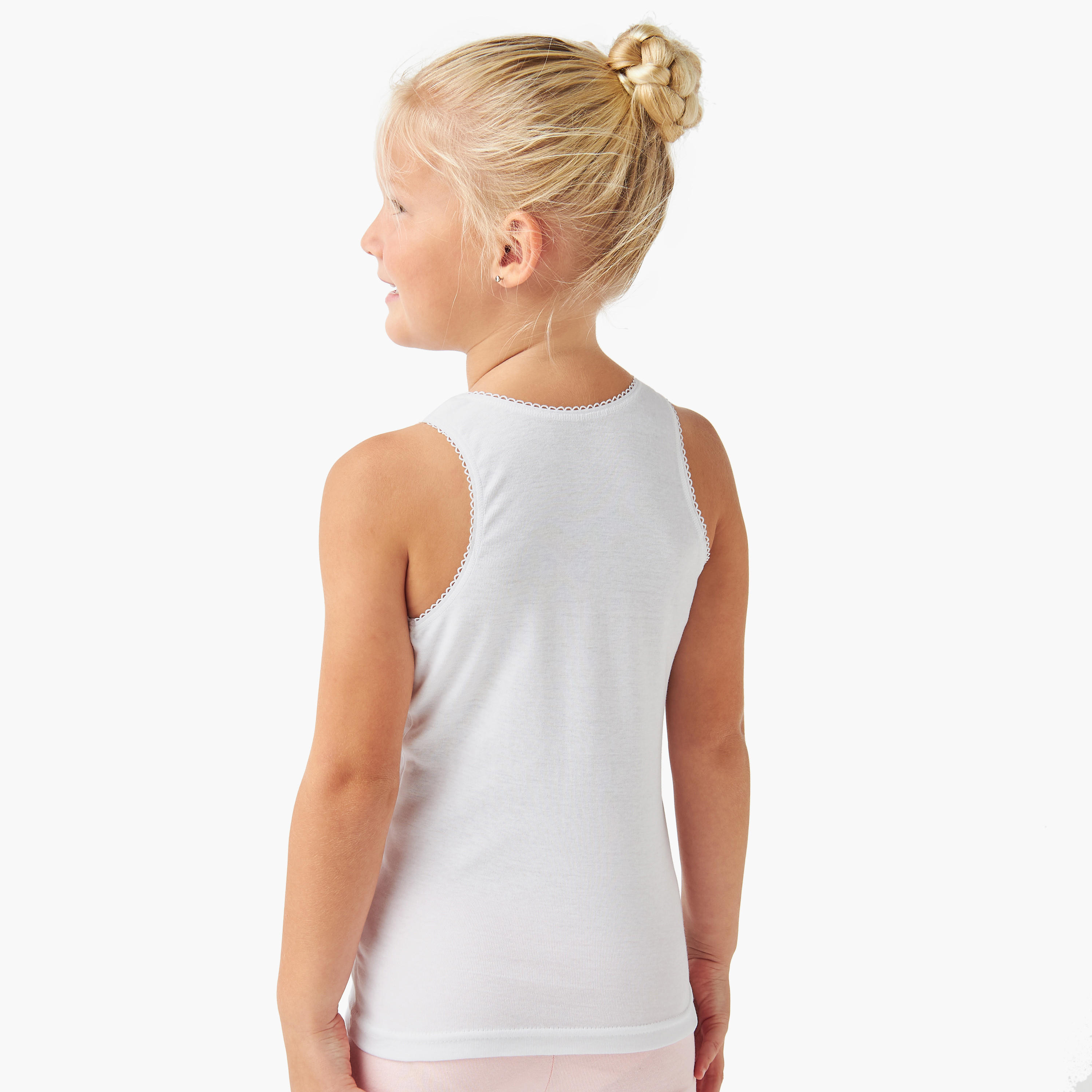 سترة دون أكمام سادة وبتفاصيل شريطة من جونيورز- طقم من 3 قطع-girls-clothing-innerwear-vests-image-3