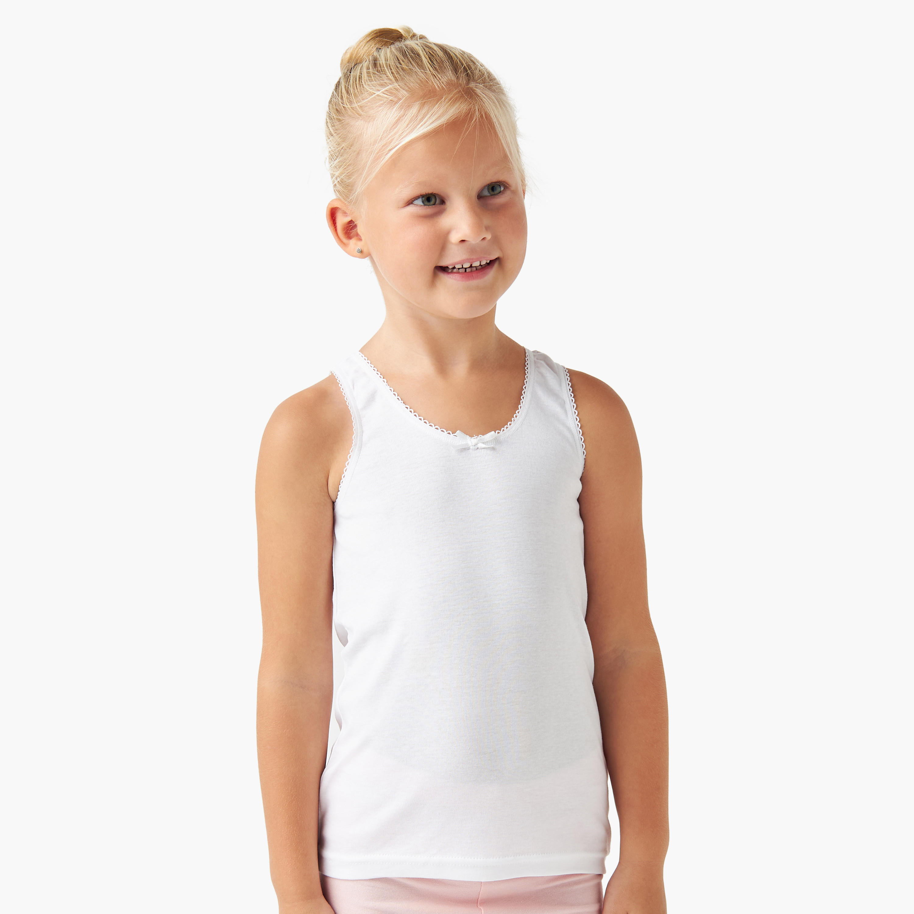 سترة دون أكمام سادة وبتفاصيل شريطة من جونيورز- طقم من 3 قطع-girls-clothing-innerwear-vests-image-8