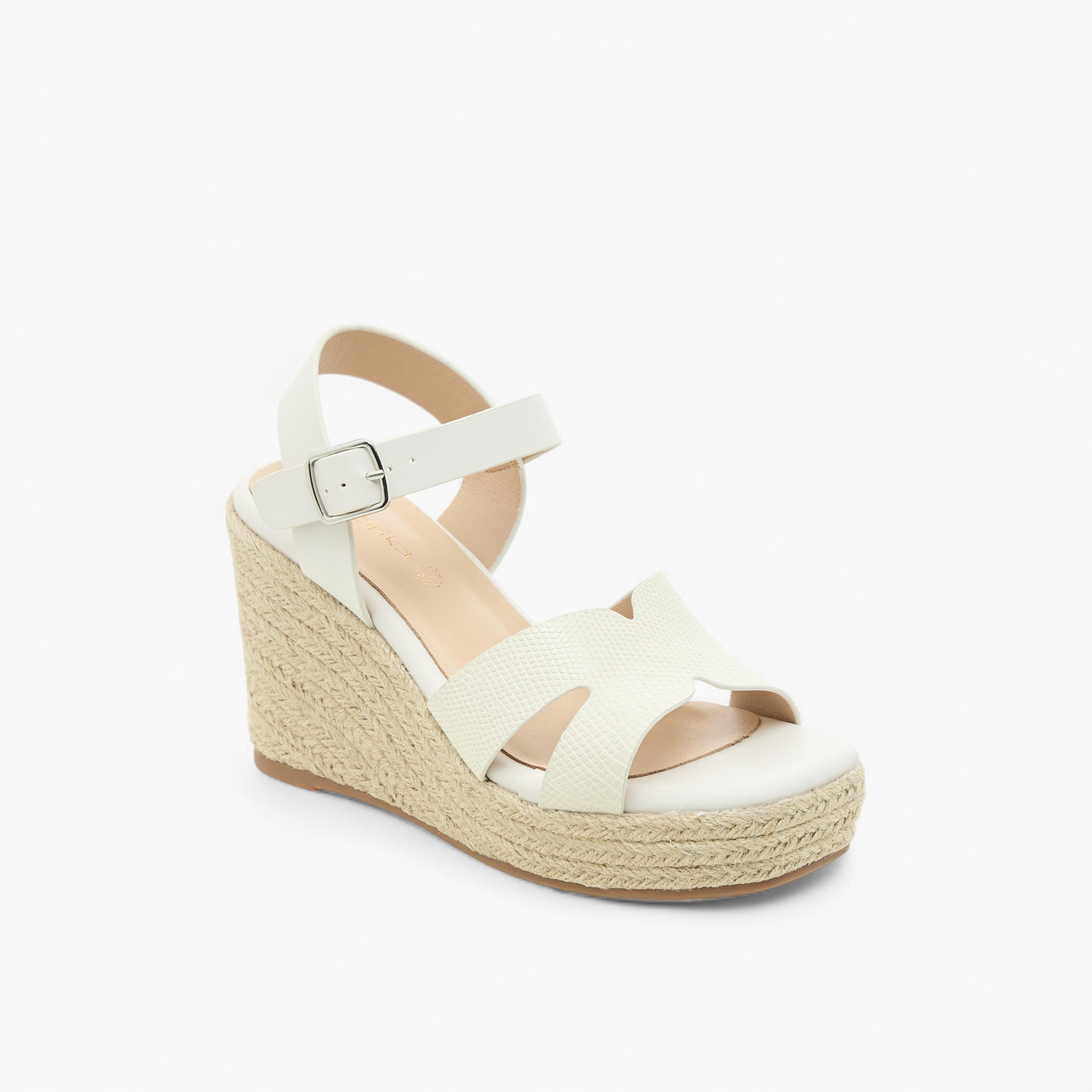 صندل بارز الملمس بكعب ويدج وإبزيم إغلاق من بابريكا-women-shoes-sandals-heeled-image-2