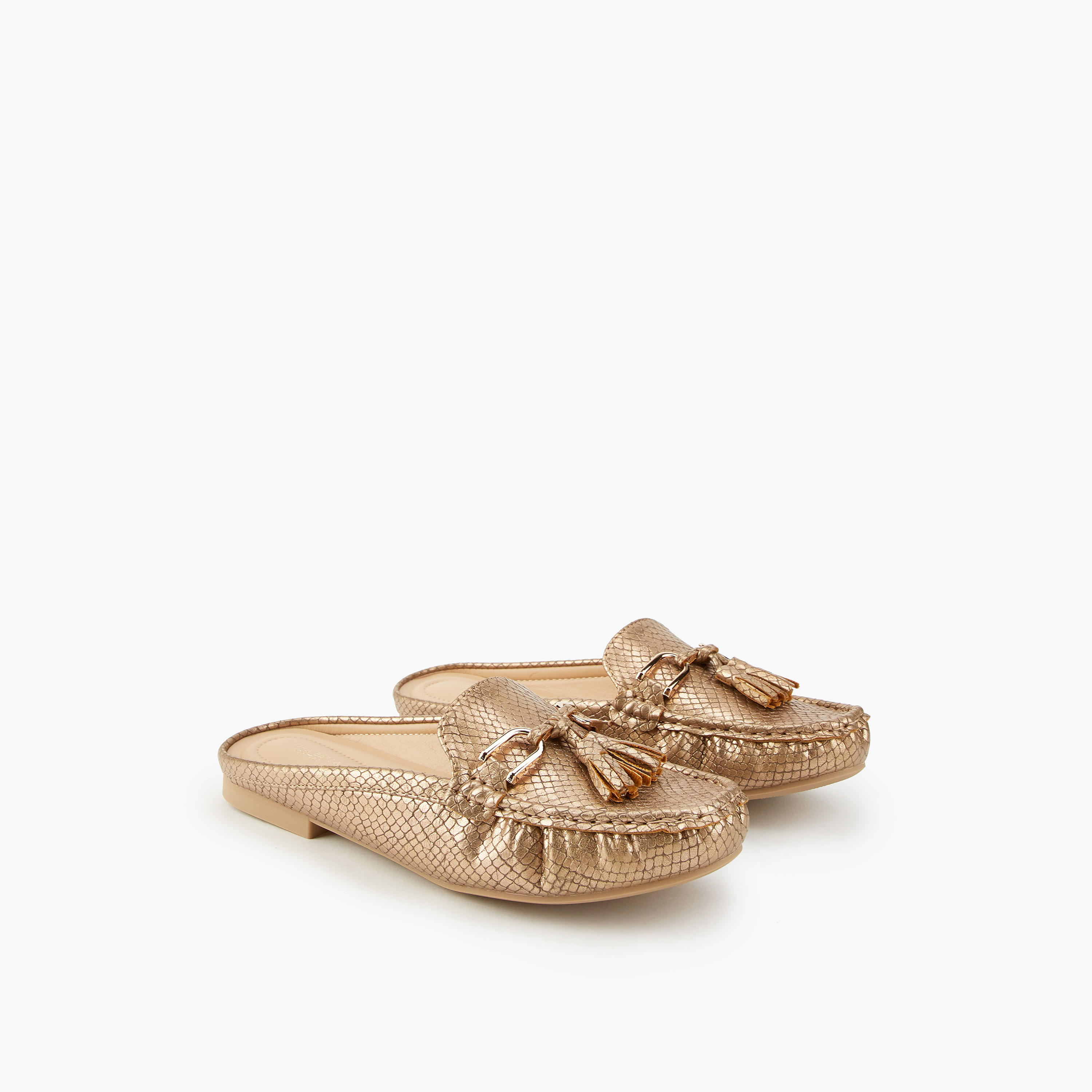 حذاء ميول بارز الملمس بشرابة من فلورا بيلا-women-shoes-flats-mules-image-1