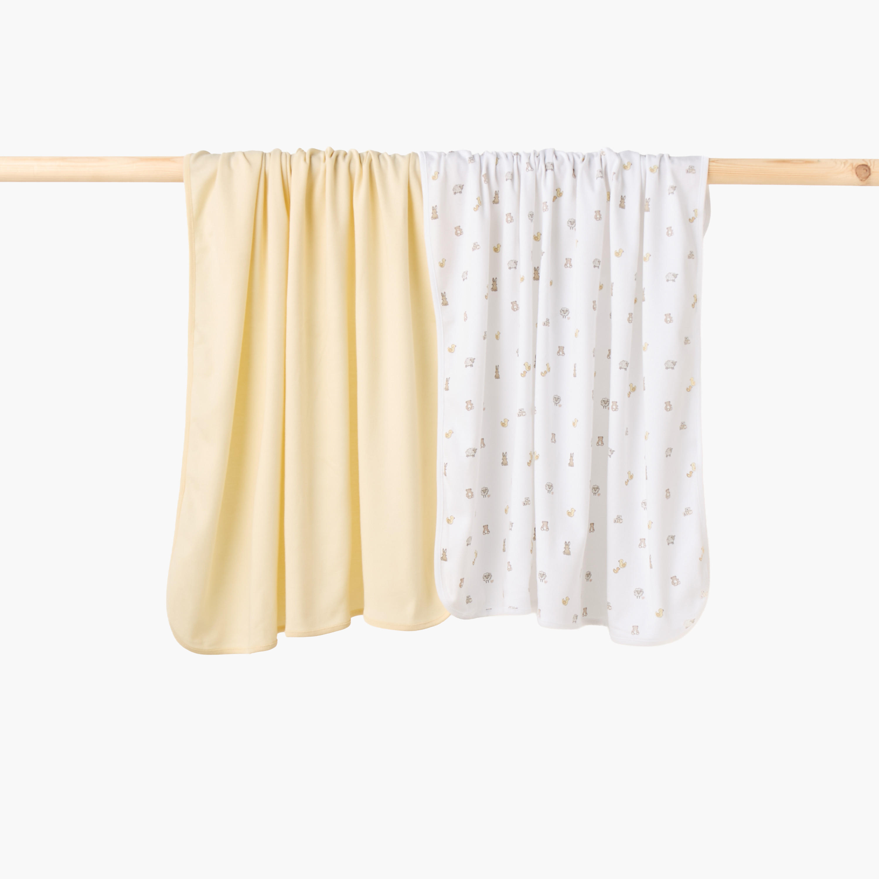 بطانيات مواليد بتصاميم متنوعة من جونيورز - طقم من قطعتين-baby-nursery-blanketsandswaddles-receivingblankets-image-1
