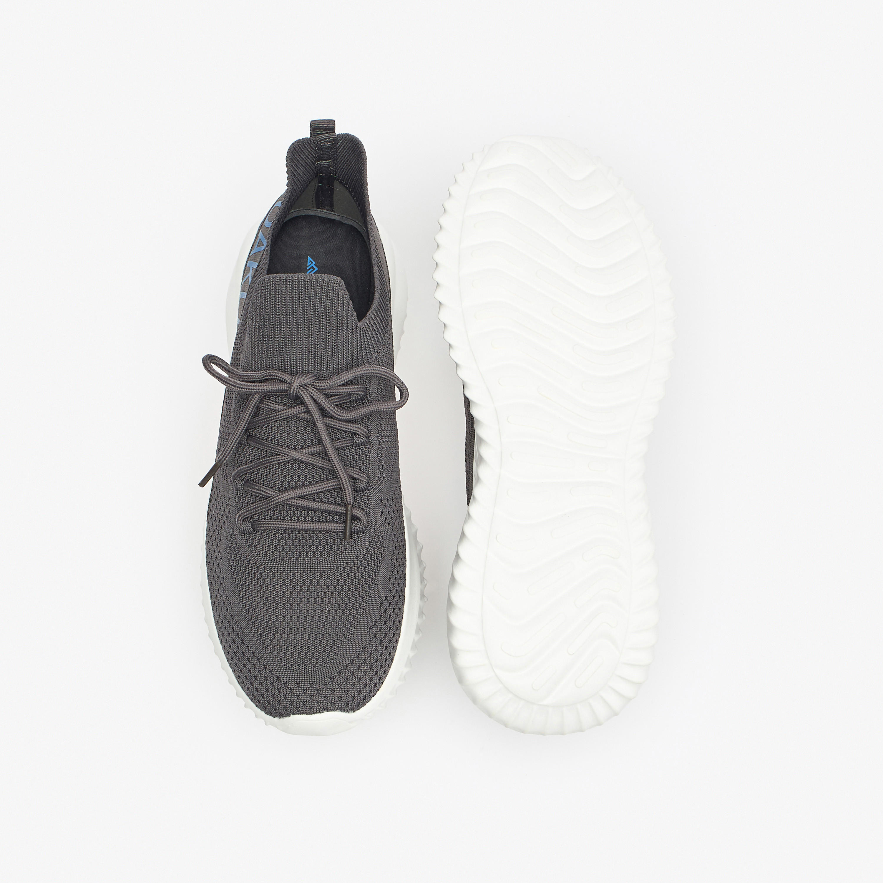 حذاء رياضي سهل الارتداء بطبعات شعار مع ألسنة سحب من أوكلاند من شو إكسبريس-sports-men-shoes-image-14