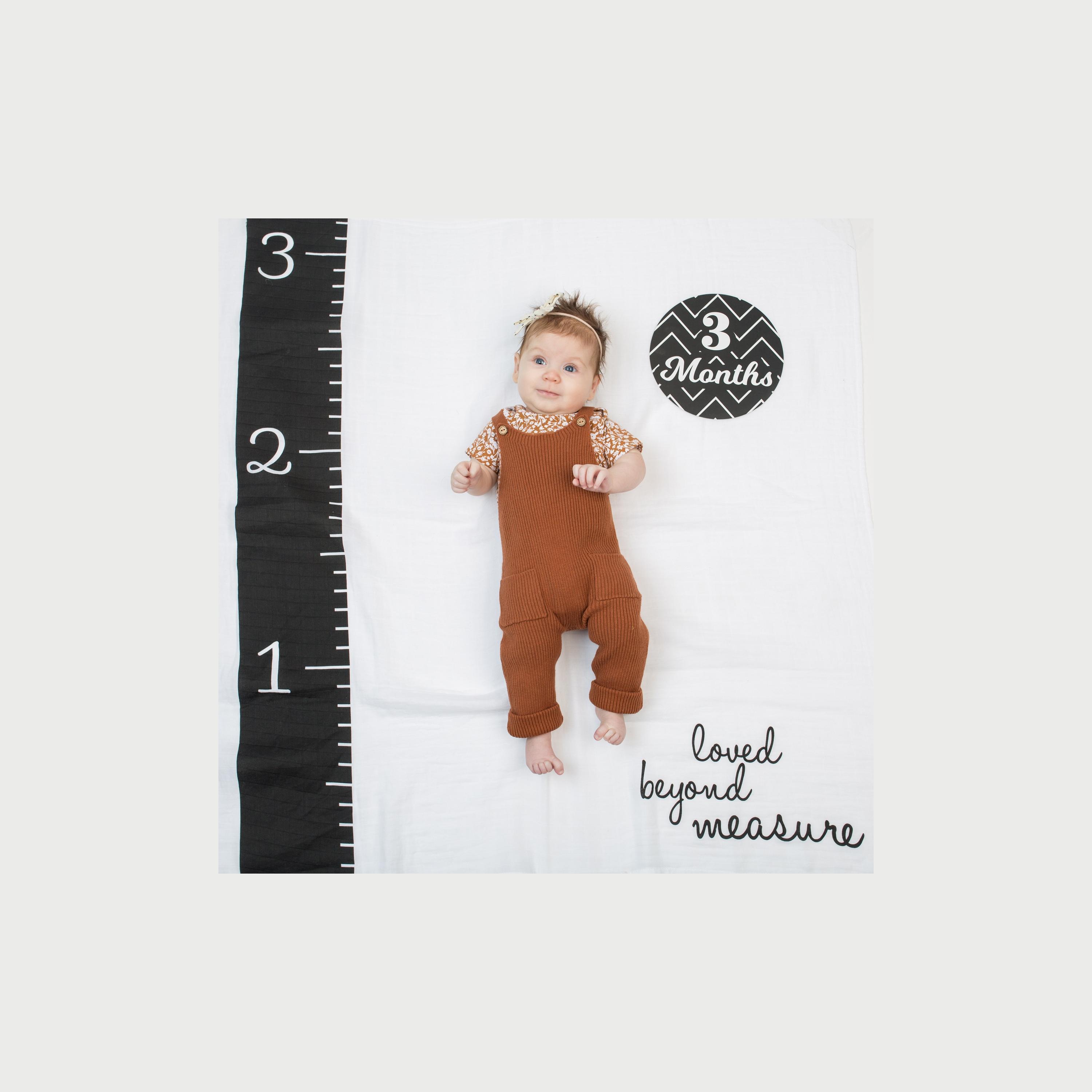 مجموعة بطانية ولاصقات قياس العمر للتصوير من لولوجو، طبعة كتابية-baby-nursery-blanketsandswaddles-blanketsandquilts-image-3