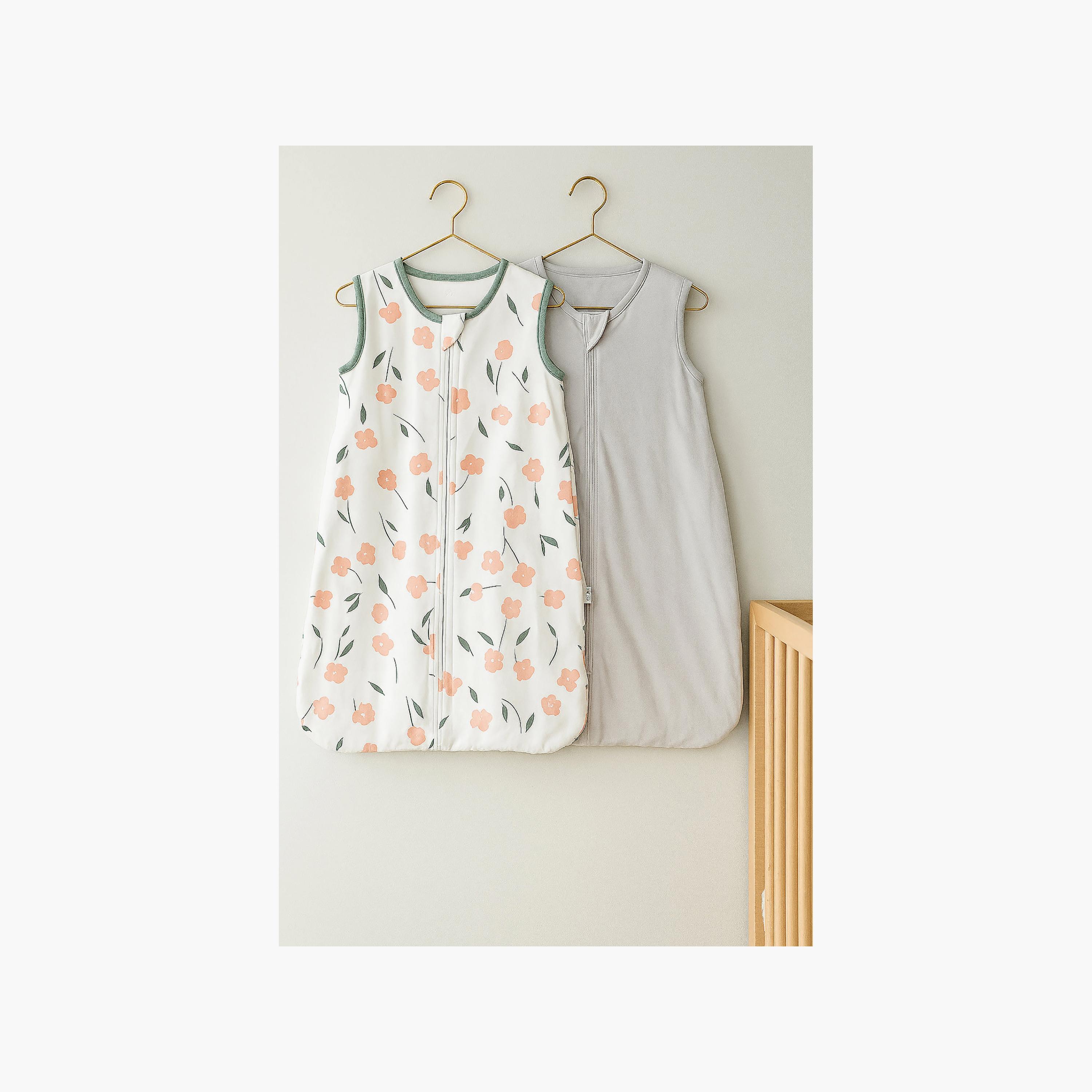 كيس نوم قطني بدون أكمام (قطعتان) - مجموعة فلورا والرمادي - مقاس M من كيندر فالي-baby-nursery-blanketsandswaddles-swaddlesandsleepingbags-image-6